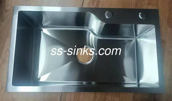 Stainless steel onderbouwde wasbak met geluidsdempende capaciteit